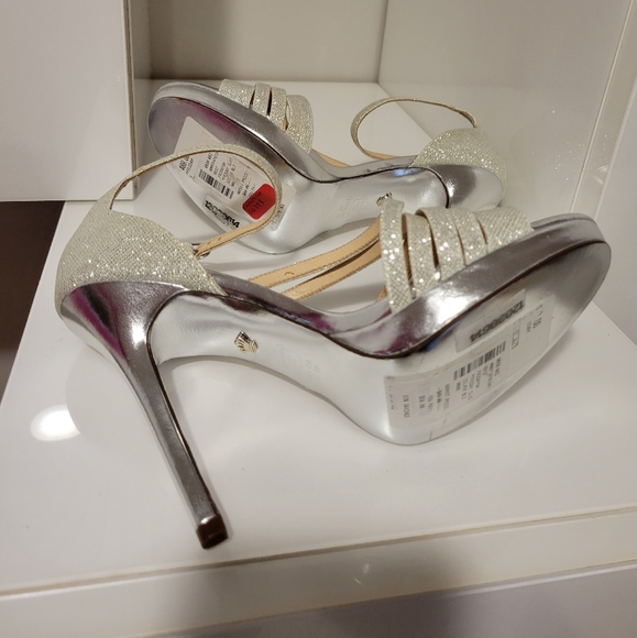 NEW WITH TAGS NINA SILVER HEELS SIZE 8M - Picture 4 of 4